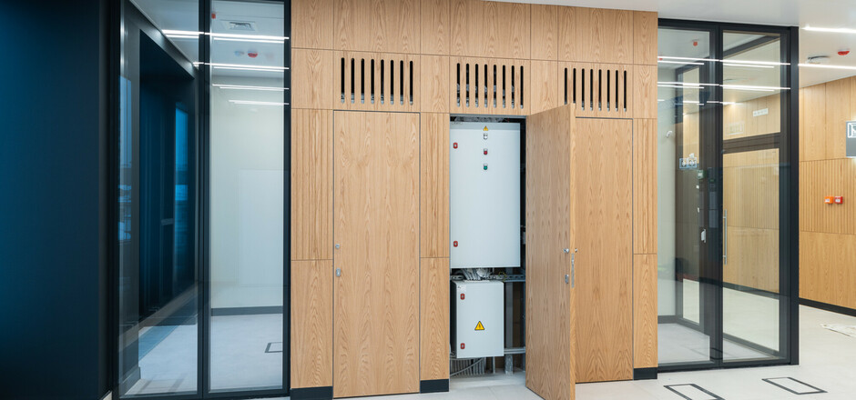 Nayada поставила встроенные шкафы в МГТУ им. Баумана